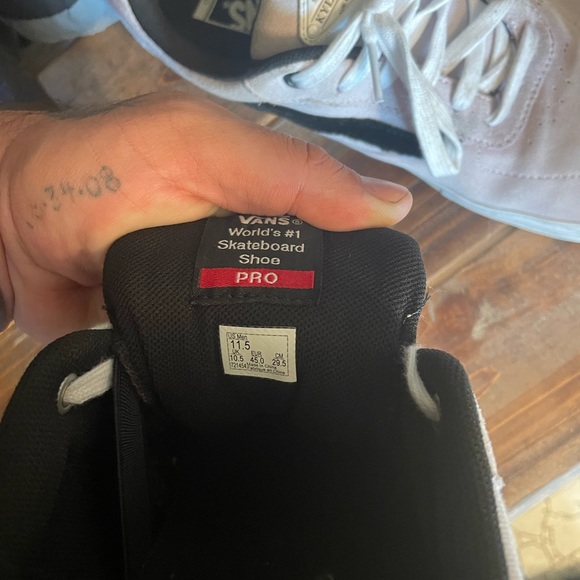 Kyle walker pink vans - Picture 2 of 2